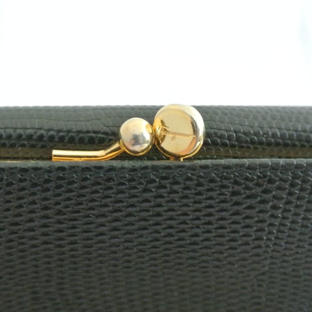 Authentic Salvatore Ferragamo Bow Short Wallet - Picture 4 of 9